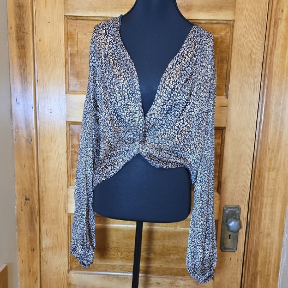 Haver London Tops - Haver Black and White Long Sleeve Tie Front Blouse L